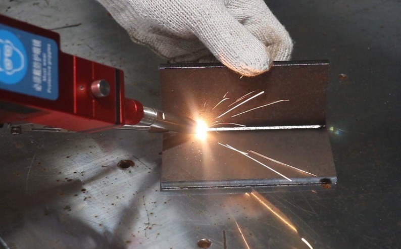 激光焊接機(jī)維護(hù)周期