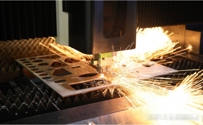 紫外皮秒機在玻璃_藍寶石蓋板的優(yōu)勢對比