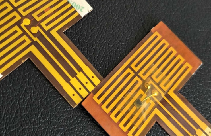 FPC覆蓋膜激光切割防皺指南（2025版）